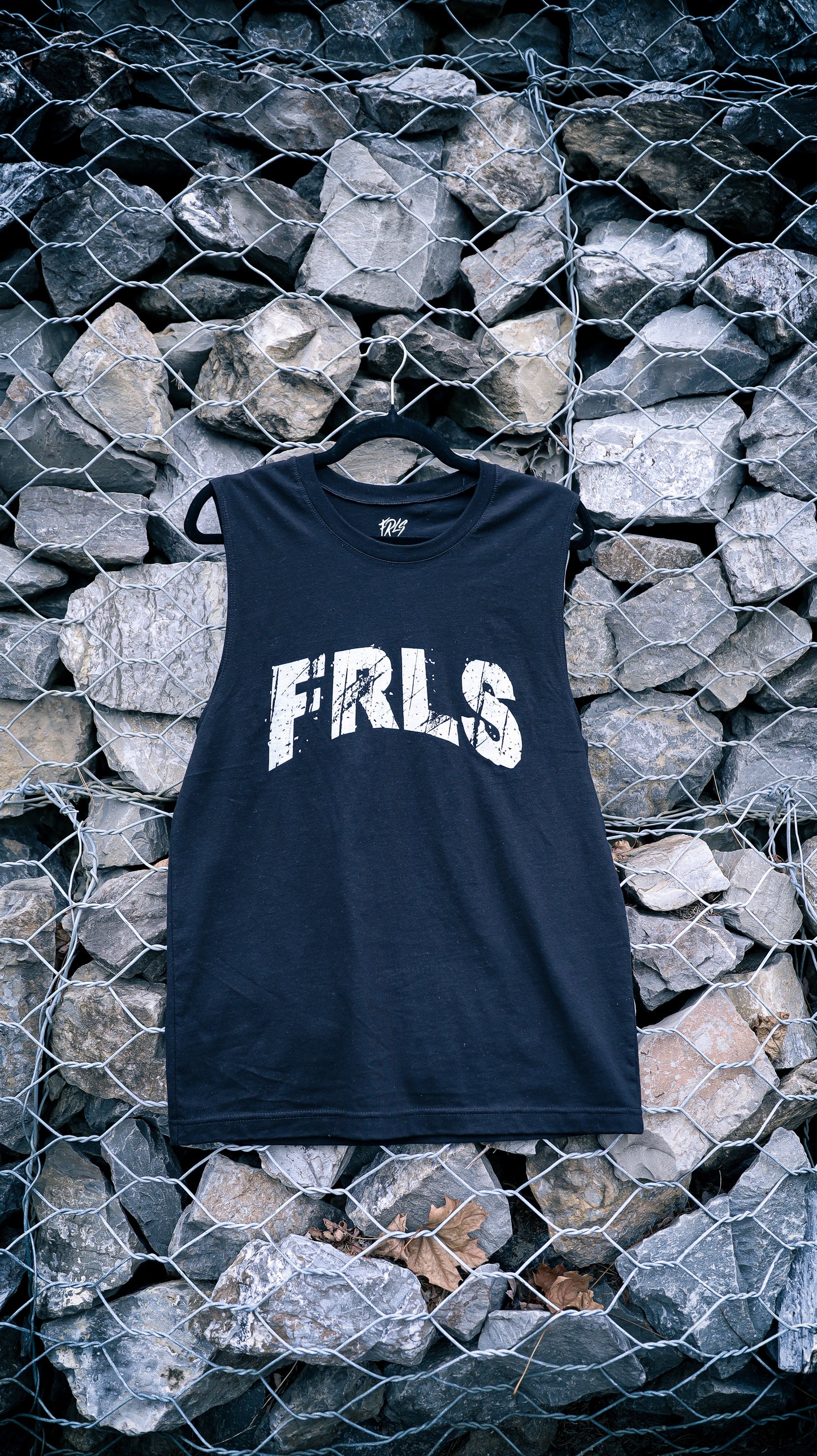 FRLS "grit" sleeveless tee